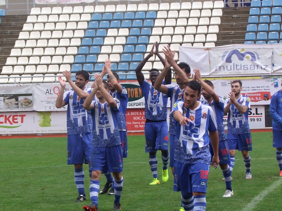 El Lorca Deportiva vence en el Artés al Alhama con doblete de Carrasco (2-1)