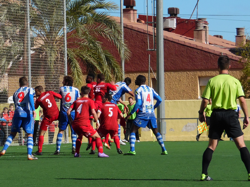 Primera derrota del Lorca de la temporada. El Palmar se impuso 2-1