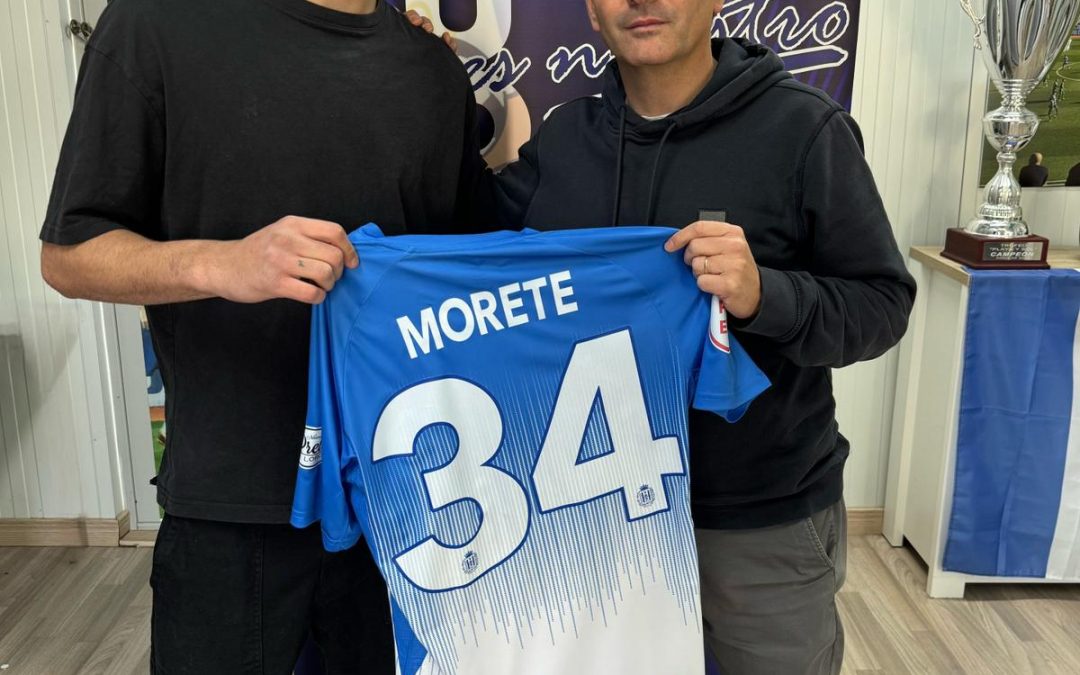 El delantero lorquino Morete renueva su vinculación con el Lorca Deportiva